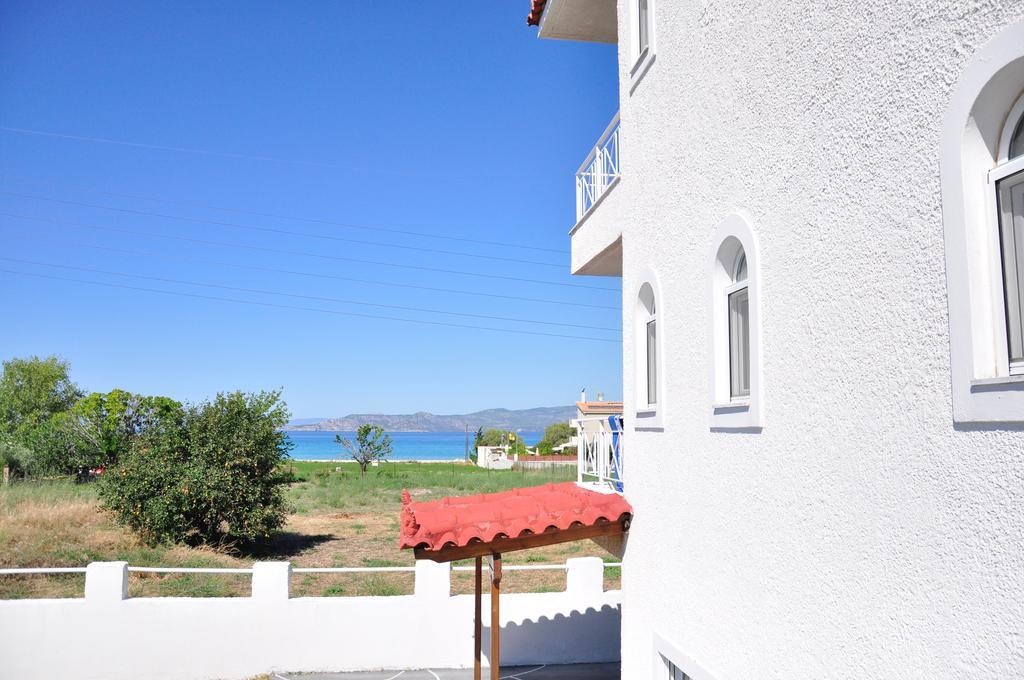 Phoenix Beachside Condos Kokkónion Buitenkant foto